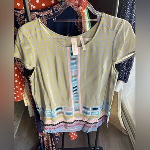 Women's Vibrant Short Sleeve Top
